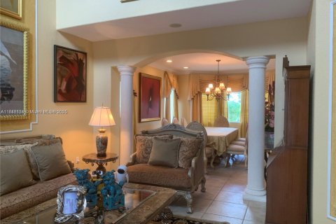 Casa en venta en Miami, Florida, 4 dormitorios, 225.38 m2 № 1939672 - foto 12