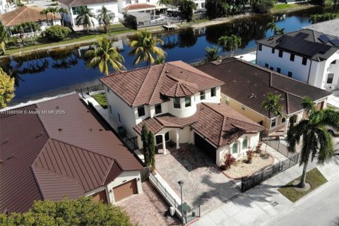 Купить виллу или дом в Майами, Флорида 4 спальни, 225.38м2, № 1939672 - фото 4