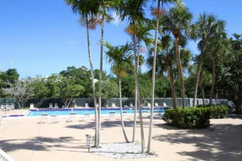 Снять в аренду кондоминиум в Майами-Бич, Флорида 2 спальни, 112.13м2, № 1972161 - фото 7