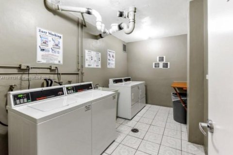 Снять в аренду кондоминиум в Майами-Бич, Флорида 2 спальни, 112.13м2, № 1972161 - фото 10