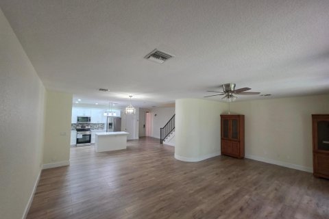 Townhouse in Lake Worth, Florida 3 bedrooms, 185.8 sq.m. № 2261546 - photo 10