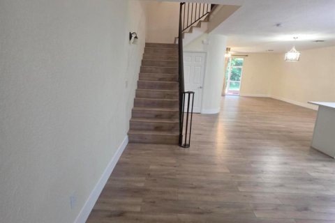 Townhouse in Lake Worth, Florida 3 bedrooms, 185.8 sq.m. № 2261546 - photo 2