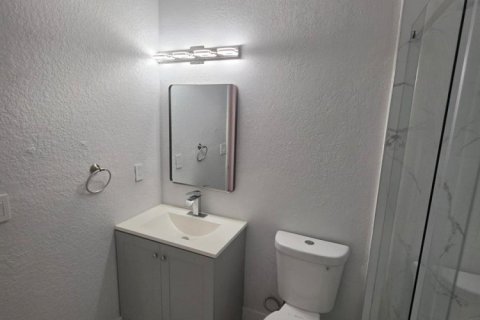 Townhouse in Lake Worth, Florida 3 bedrooms, 185.8 sq.m. № 2261546 - photo 27