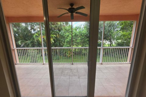 Townhouse in Lake Worth, Florida 3 bedrooms, 185.8 sq.m. № 2261546 - photo 18