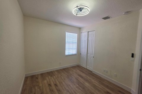 Townhouse in Lake Worth, Florida 3 bedrooms, 185.8 sq.m. № 2261546 - photo 24