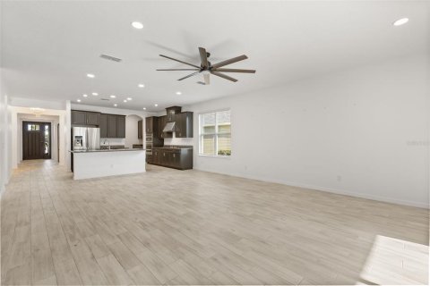 Casa en venta en Apopka, Florida, 4 dormitorios, 222.97 m2 № 2227401 - foto 4