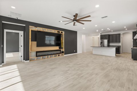 Casa en venta en Apopka, Florida, 4 dormitorios, 222.97 m2 № 2227401 - foto 6
