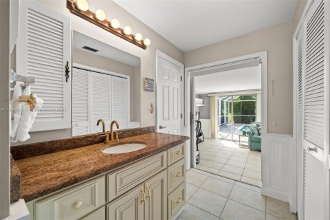 Villa ou maison à vendre à Cape Coral, Floride: 3 chambres, 164.25 m2 № 1950506 - photo 22