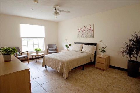 Immobilier commercial à vendre à Punta Gorda, Floride: 1191.47 m2 № 2416618 - photo 7