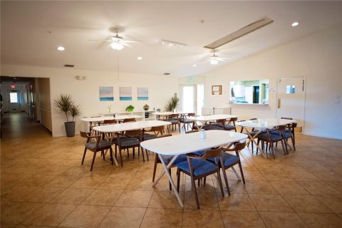 Immobilier commercial à vendre à Punta Gorda, Floride: 1191.47 m2 № 2416618 - photo 6