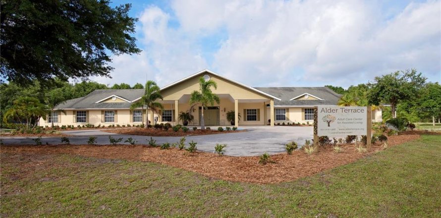 Immobilier commercial à Punta Gorda, Floride 1191.47 m2 № 2416618