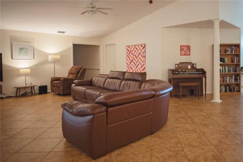 Immobilier commercial à vendre à Punta Gorda, Floride: 1191.47 m2 № 2416618 - photo 5