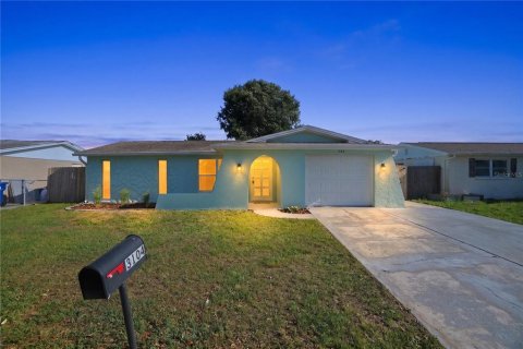 Casa en Holiday, Florida 2 dormitorios, 78.6 m2 № 2137937