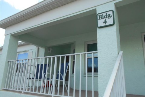 Condominio en venta en North Port, Florida, 2 dormitorios, 107.12 m2 № 1422821 - foto 2