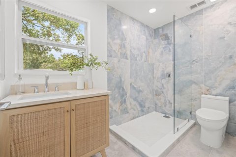 Casa en venta en Tampa, Florida, 3 dormitorios, 113.99 m2 № 1904056 - foto 19