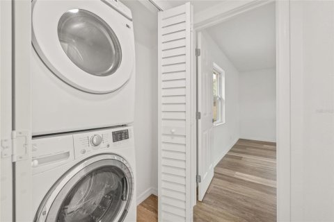 Casa en venta en Tampa, Florida, 3 dormitorios, 113.99 m2 № 1904056 - foto 28