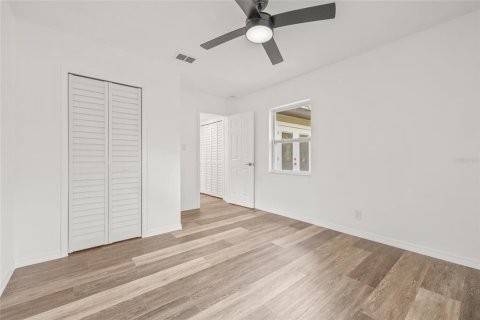 Casa en venta en Tampa, Florida, 3 dormitorios, 113.99 m2 № 1904056 - foto 27