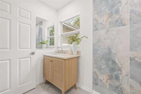 Casa en venta en Tampa, Florida, 3 dormitorios, 113.99 m2 № 1904056 - foto 21
