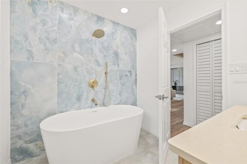 Casa en venta en Tampa, Florida, 3 dormitorios, 113.99 m2 № 1904056 - foto 25