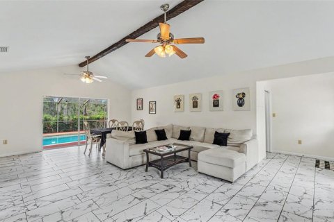 Casa en venta en Haines City, Florida, 2 dormitorios, 130.62 m2 № 2157918 - foto 4