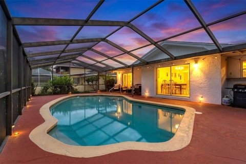 Casa en venta en Haines City, Florida, 2 dormitorios, 130.62 m2 № 2157918 - foto 2