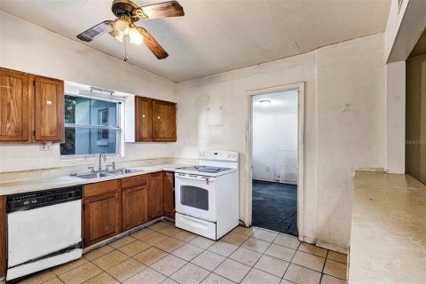 House in Orlando, Florida 3 bedrooms, 92.25 sq.m. № 1524019 - photo 7