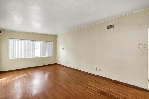House in Orlando, Florida 3 bedrooms, 92.25 sq.m. № 1524019 - photo 5