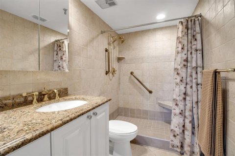 Condo in Longboat Key, Florida, 2 bedrooms  № 2144562 - photo 21