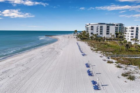Condo in Longboat Key, Florida, 2 bedrooms  № 2144562 - photo 29