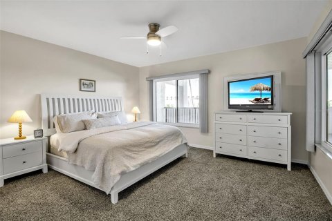 Condo in Longboat Key, Florida, 2 bedrooms  № 2144562 - photo 17