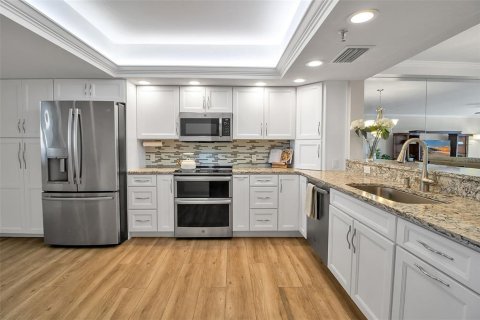 Condo in Longboat Key, Florida, 2 bedrooms  № 2144562 - photo 6
