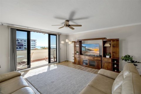 Condo in Longboat Key, Florida, 2 bedrooms  № 2144562 - photo 11