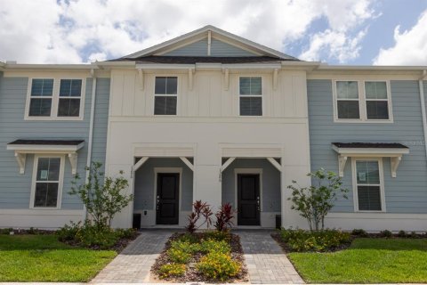 Townhouse in Clermont, Florida 5 bedrooms, 211.91 sq.m. № 1658281 - photo 3