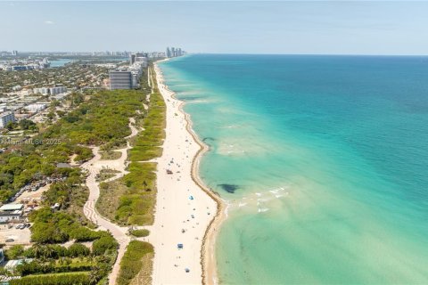 Propiedad comercial en venta en Miami Beach, Florida № 1697448 - foto 9