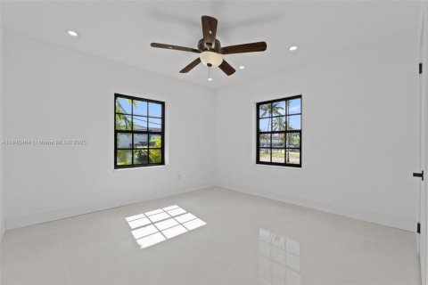 House in Miami Gardens, Florida 4 bedrooms, 160.54 sq.m. № 1828683 - photo 19