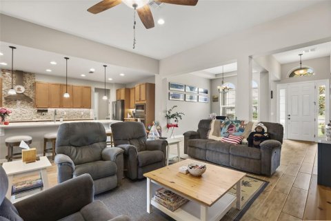 Villa ou maison à vendre à Orlando, Floride: 4 chambres, 278.99 m2 № 2361270 - photo 8