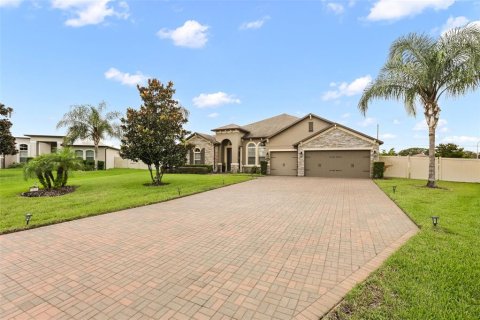Villa ou maison à vendre à Orlando, Floride: 4 chambres, 278.99 m2 № 2361270 - photo 2