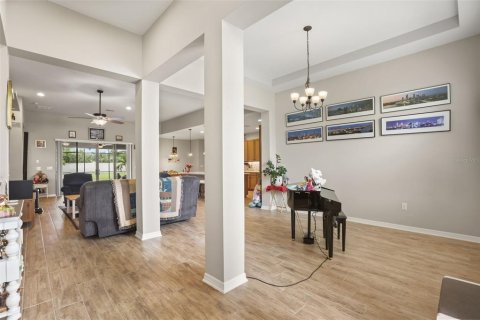 Villa ou maison à vendre à Orlando, Floride: 4 chambres, 278.99 m2 № 2361270 - photo 5