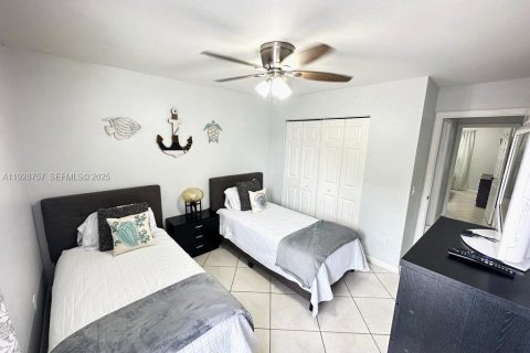 Снять в аренду виллу или дом в Виро-Бич, Флорида 3 спальни, 135.92м2, № 1989080 - фото 25