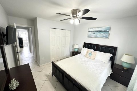 Снять в аренду виллу или дом в Виро-Бич, Флорида 3 спальни, 135.92м2, № 1989080 - фото 27