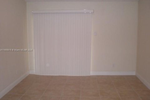 Снять в аренду кондоминиум в Майами, Флорида 1 спальня, 53.79м2, № 1957266 - фото 8