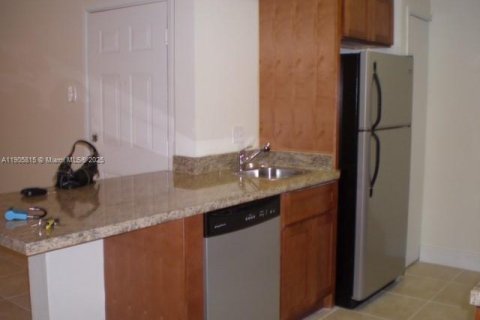 Снять в аренду кондоминиум в Майами, Флорида 1 спальня, 53.79м2, № 1957266 - фото 4