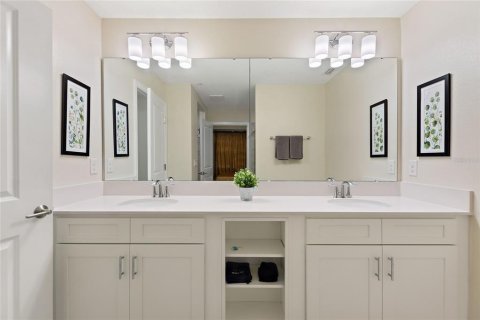 Condo in Kissimmee, Florida, 2 bedrooms  № 2354463 - photo 17