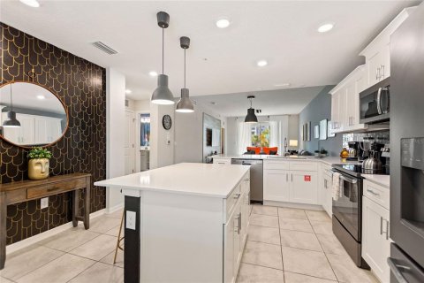Condo in Kissimmee, Florida, 2 bedrooms  № 2354463 - photo 3