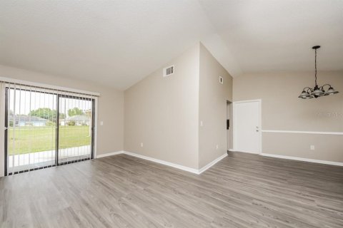 Casa en alquiler en Kissimmee, Florida, 4 dormitorios, 170.38 m2 № 1825013 - foto 13