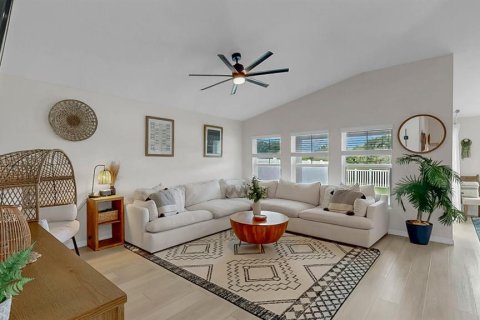 Casa en alquiler en Riverview, Florida, 4 dormitorios, 171.68 m2 № 1905175 - foto 6