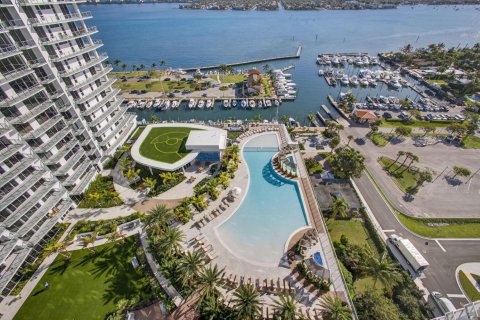 Condo in Lake Park, Florida, 3 bedrooms  № 2158425 - photo 17