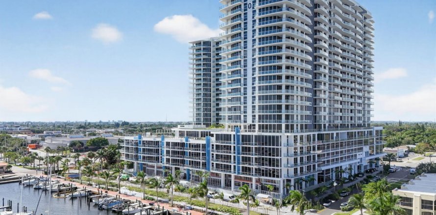 Condo in Lake Park, Florida, 3 bedrooms  № 2158425