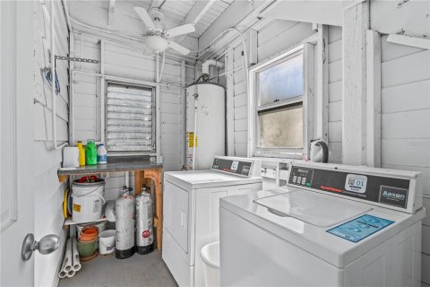 Propiedad comercial en venta en Clearwater, Florida, 8 dormitorios, 291.34 m2 № 1916794 - foto 18