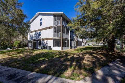 Condo in Gainesville, Florida, 2 bedrooms  № 1720115 - photo 3